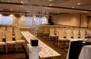 The ceremony venue should reflect the theme of the wedding.